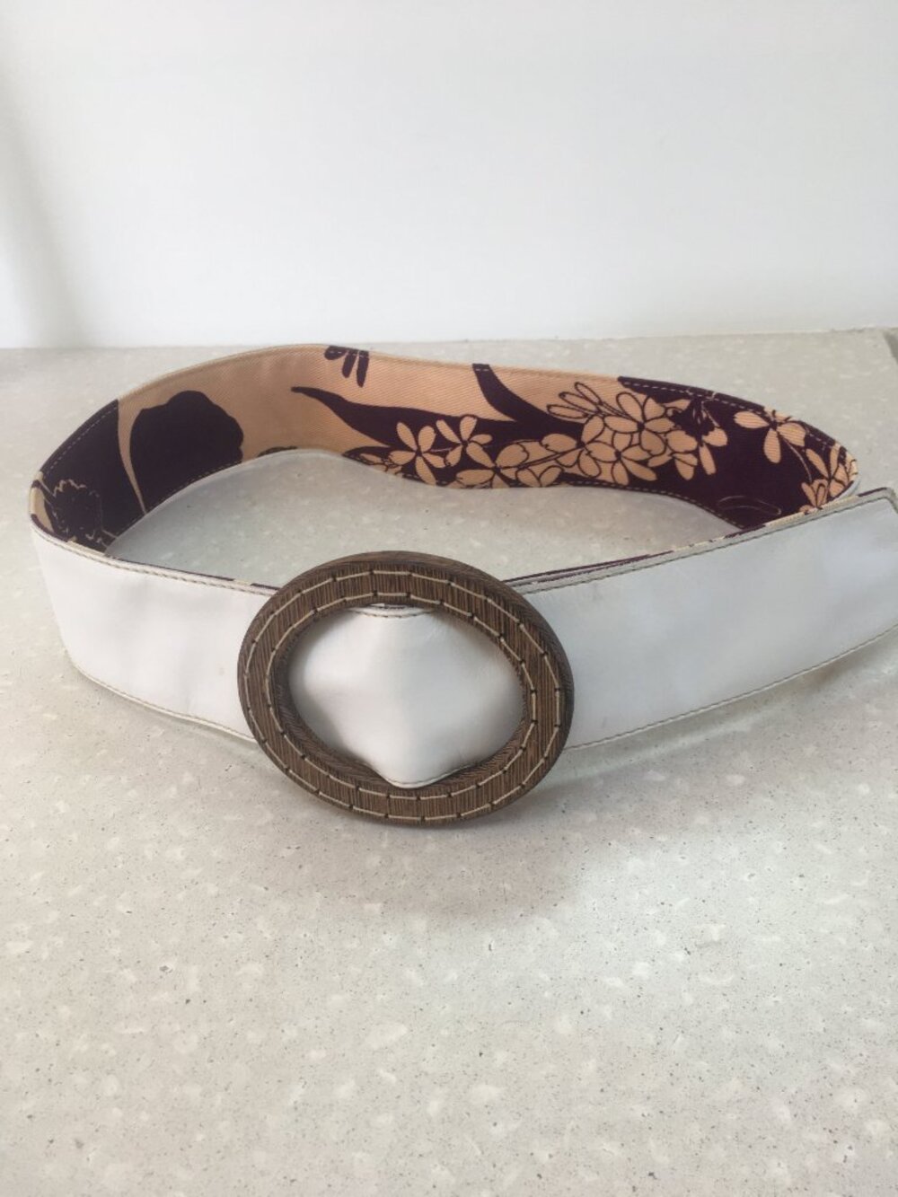 Rare vintage Mui Mui white leather reversible belt, wood buckle
